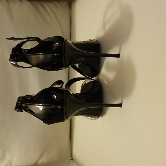 Fashion Nova Heels - Picture 3 of 5